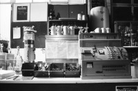 Image of sheet 19810080 photo 1: Registrierkasse im Restaurant, Zuerich 1981.