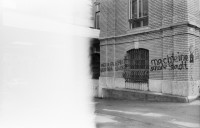 Image of sheet 19810100 photo 3: Grafitti Rote Fabrik, Kulturzentrum Zürich 1981.
»Mehr Freiheit weniger Eiszeit macht eine schöne Stadt«