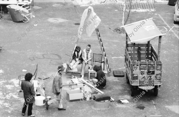 Image of sheet 19810110 photo 15: Jugendzentrum AJZ im ehemaligen Postgebäude an der Hofstrasse in Basel, 1981.