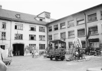 Image of sheet 19810110 photo 34: Jugendzentrum AJZ im ehemaligen Postgebäude an der Hofstrasse in Basel, 1981.