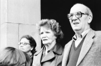 Image of sheet 19810161 photo 10: Frühlingsdemonstration vor dem Opernhaus, Bellevue Zuerich 1981.
Jugendbewegung AJZ Bewegung Zürich 1980
Ausstellung 2020 Ziegel oh Lac