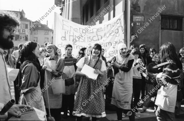 Image of sheet 19810161 photo 17: Frühlingsdemonstration vor dem Opernhaus, Bellevue Zuerich 1981.
Jugendbewegung AJZ Bewegung Zürich 1980