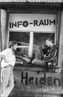 Image of sheet 19810230 photo 1: Brunnen AJZ Info Raum Renovationsarbeiten.