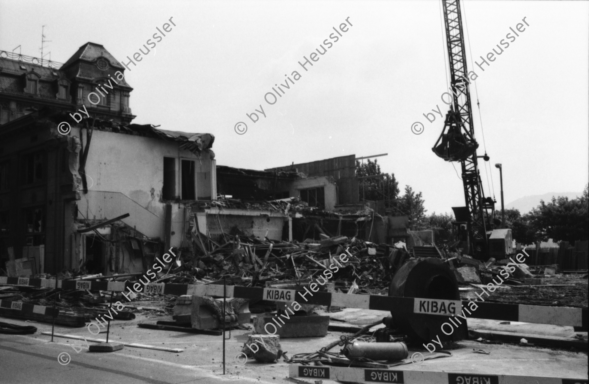 Image of sheet 19810230 photo 29: Das Bernhard Theater wird abgebrochen. Zürich Opernhaus