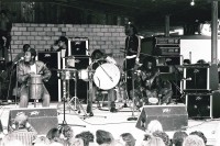 Image of sheet 19810290 photo 18: Jimmy Cliff im AJZ durch Roger Schavinski Masse auf dem Carparkplatz
Jugendbewegung Limmatstrasse Bewegung Zürich
Zürich youth movement 1981 √ concert reggae music