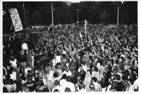 Image of sheet 19810290 photo 36: Heute im AJZ live aus Jamaica: Jimmy Cliff. Gratiskonzert vor dem Zürcher autonomen Jugendhaus als Grossanlass. Zürich 1981 Schweiz Kultur Konzert Gratis Schavinski Roger Reggae Solidarität Radio 24 Switzerland Music Gruppe Band