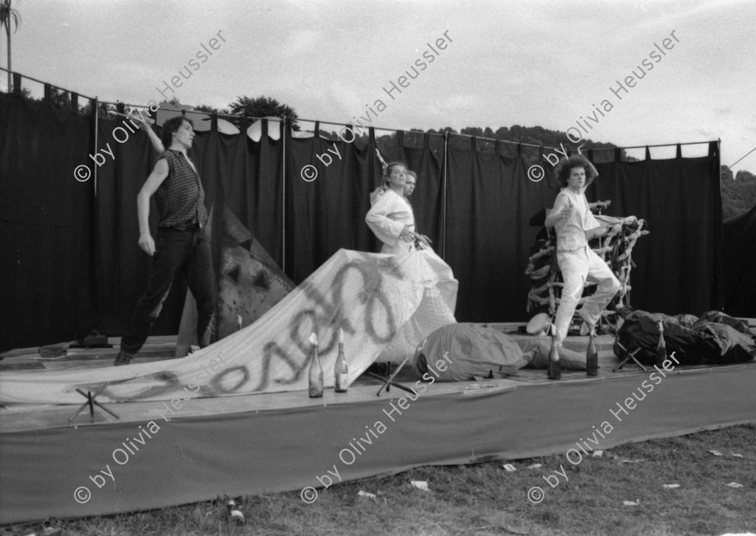 Image of sheet 19810310 photo 22: Bumper to Bumper's mit Yvonne Vogel und Knopp Hinterecker Ekta
Autonomes Jugendzentrum Bewegung Kultur Jugendunruhen