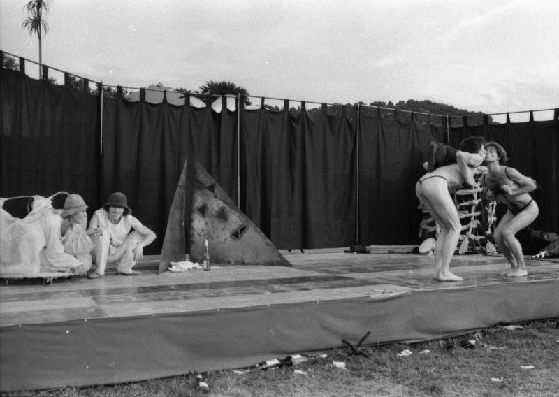 Image of sheet 19810310 photo 23: Bumper to Bumper's mit Yvonne Vogel und Knopp Hinterecker Ekta
Autonomes Jugendzentrum Bewegung Kultur Jugendunruhen