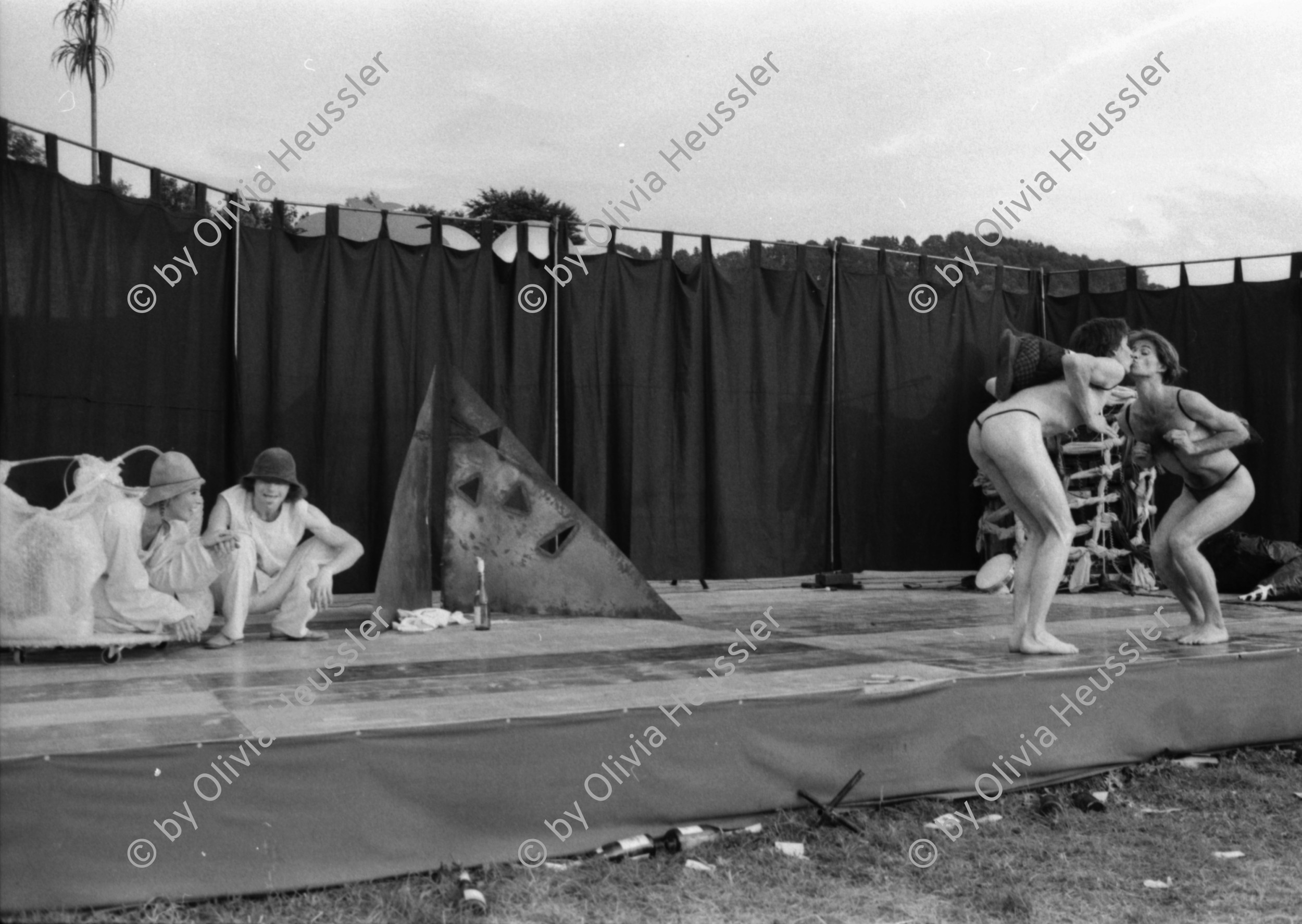 Image of sheet 19810310 photo 23: Bumper to Bumper's mit Yvonne Vogel und Knopp Hinterecker Ekta
Autonomes Jugendzentrum Bewegung Kultur Jugendunruhen