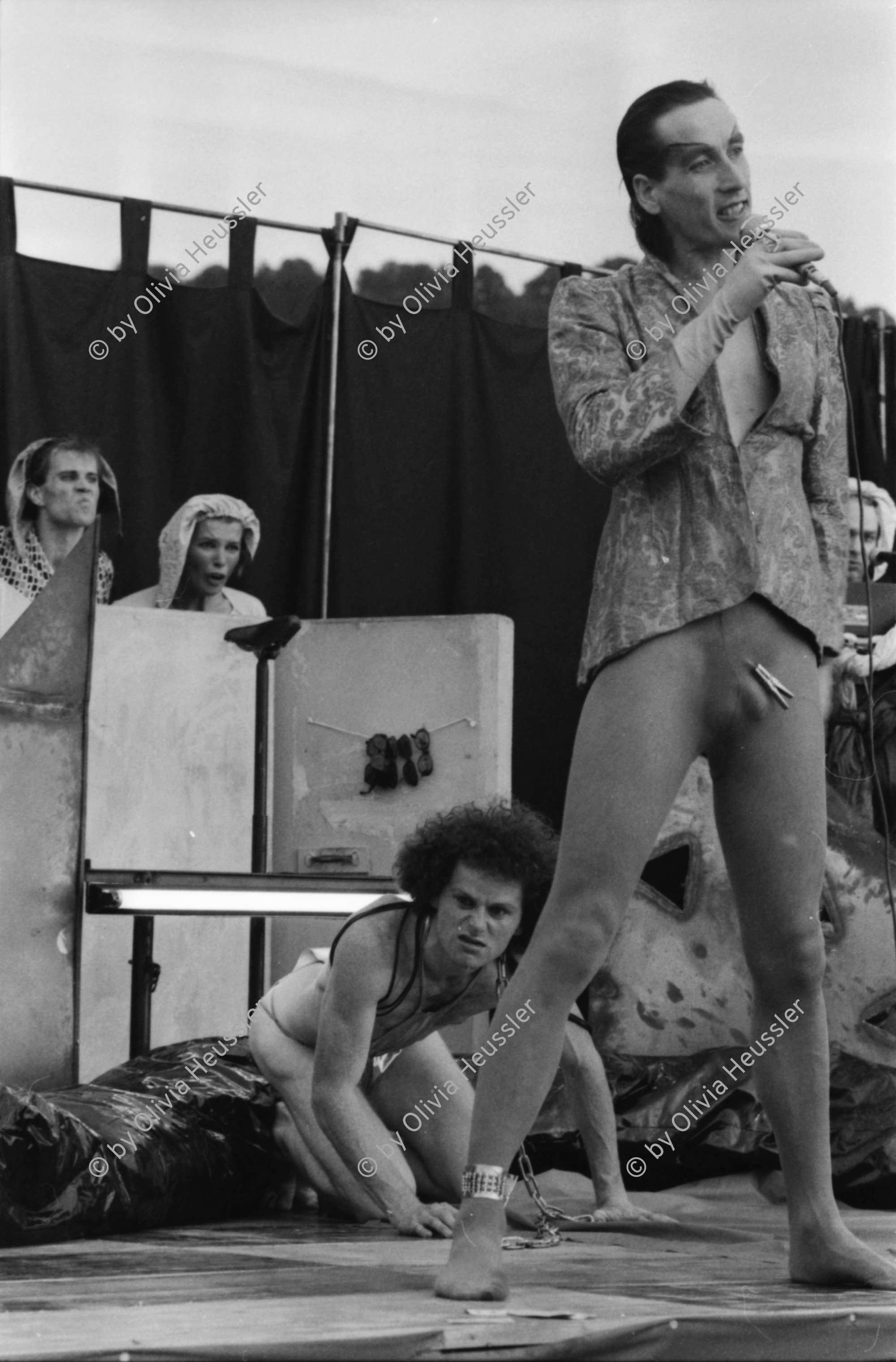 Image of sheet 19810310 photo 25: Bumper to Bumper's mit Yvonne Vogel und Knopp Hinterecker Ekta
Autonomes Jugendzentrum Bewegung Kultur Jugendunruhen