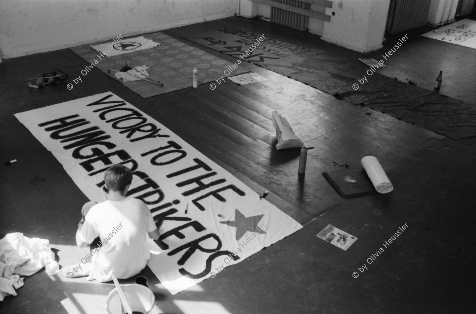 Image of sheet 19810370 photo 21: Victory to the hungerstrikers. Banner West Berlin Deutschland 1981