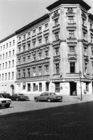 Image of sheet 19810370 photo 6: Häuserzeile in Berlin Deutschland 1981.
