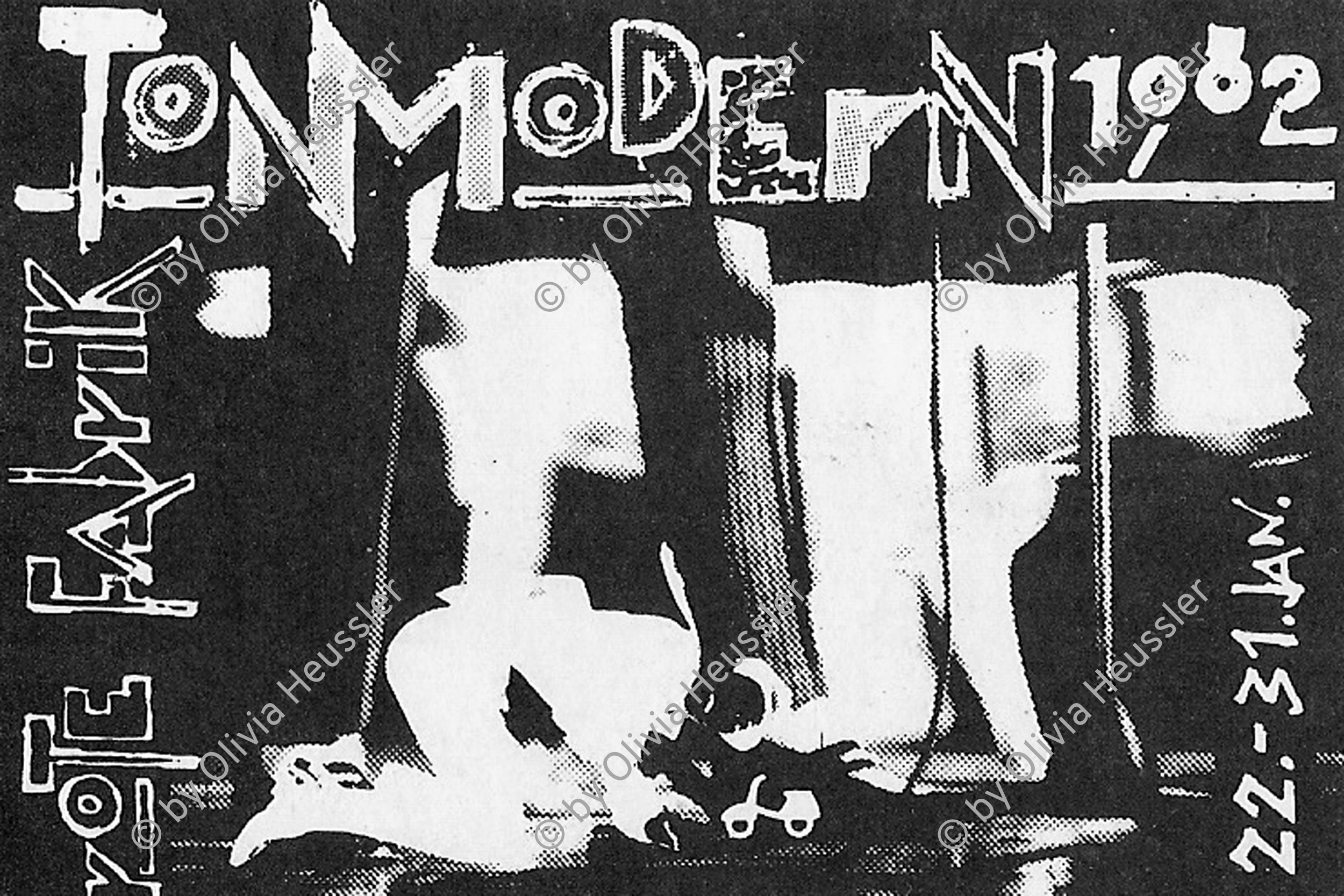 Image of sheet 19810600 photo 29: John Cooper Clarke Beine Hund (Tonmodern flyer sticker 1982 unter Verwendung einer Fotografie von Olivia Heussler)  Punk Punkrock
Kanton Nidwalden Schweiz Switzerland swiss Europe ? concert 1981
John Cooper Clarke (born 25 January 1949) is an English performance poet who first became famous during the punk rock era of the late 1970s when he became known as a "punk poet". He released several albums in the late 1970s and early 1980s, and continues to perform regularly.
graphic art kunst Press archive printed published photography by Olivia Heussler