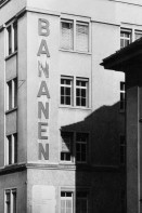 Image of sheet 19810660 photo 7: Bananen Haus an Austellungsstrasse Zürich 1981 √ Kreis 5 fünf