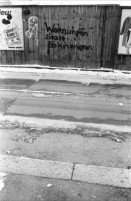 Image of sheet 19810700 photo 9: Graffiti «Wohnungen statt Bohrungen». Zürich Schweiz 1981 swiss switzerland