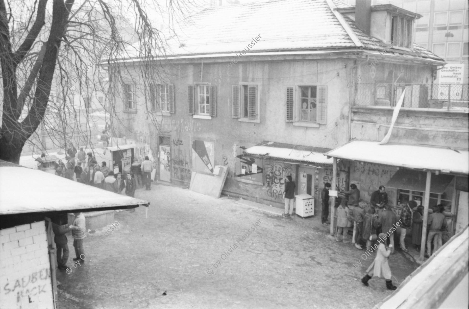 Image of sheet 19820030 photo 15: Im autonomen Jugendzentrum AJZ im Winter in Zuerich 1982.
Jugendbewegung Zürich