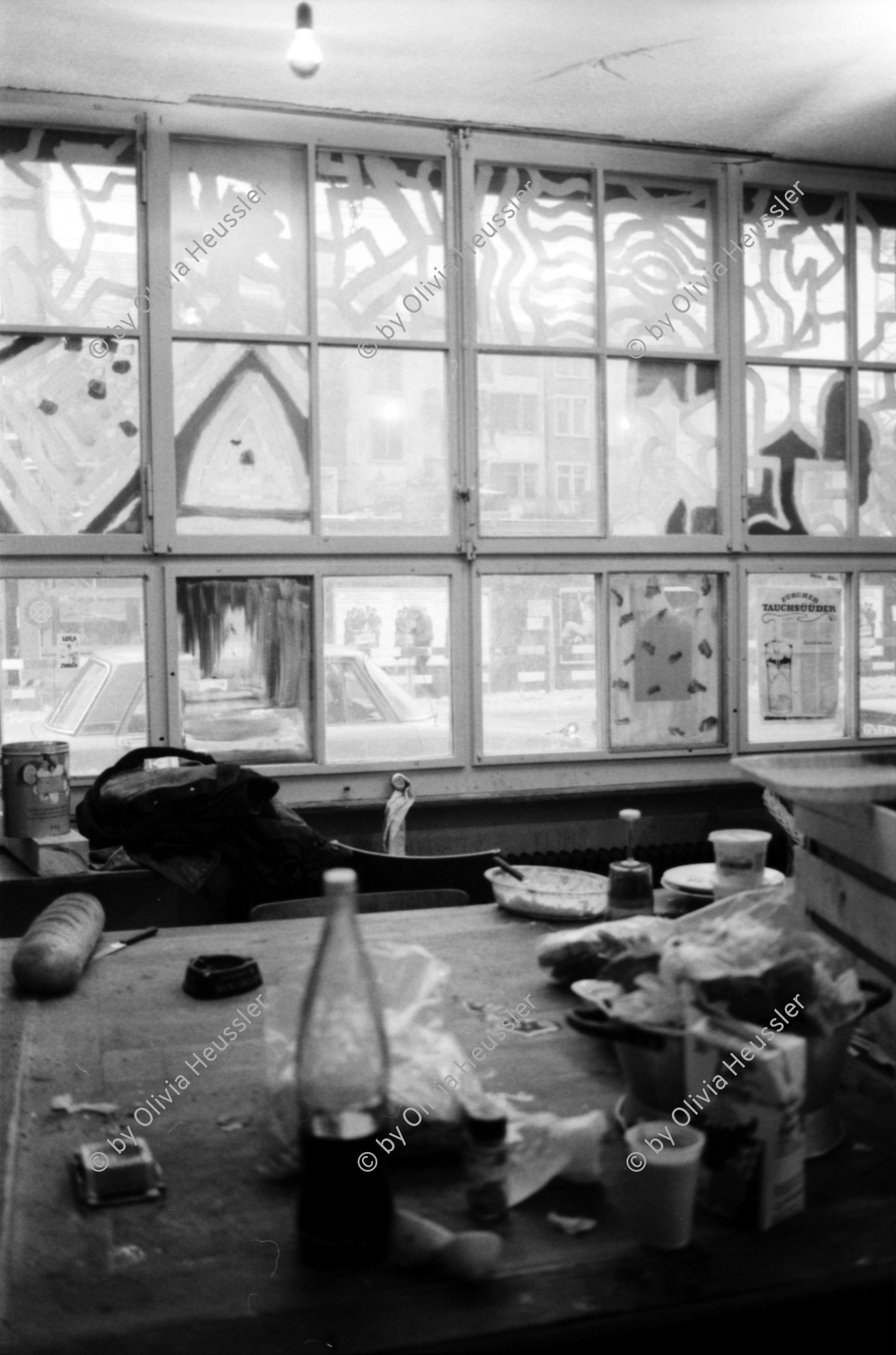 Image of sheet 19820030 photo 31: Im Winter im Autonomen Jugendzentrum AJZ an der Limmatstrasse Kreis 5 Jugendunruhen Jugendbewegung Bewegung Zürich 1982