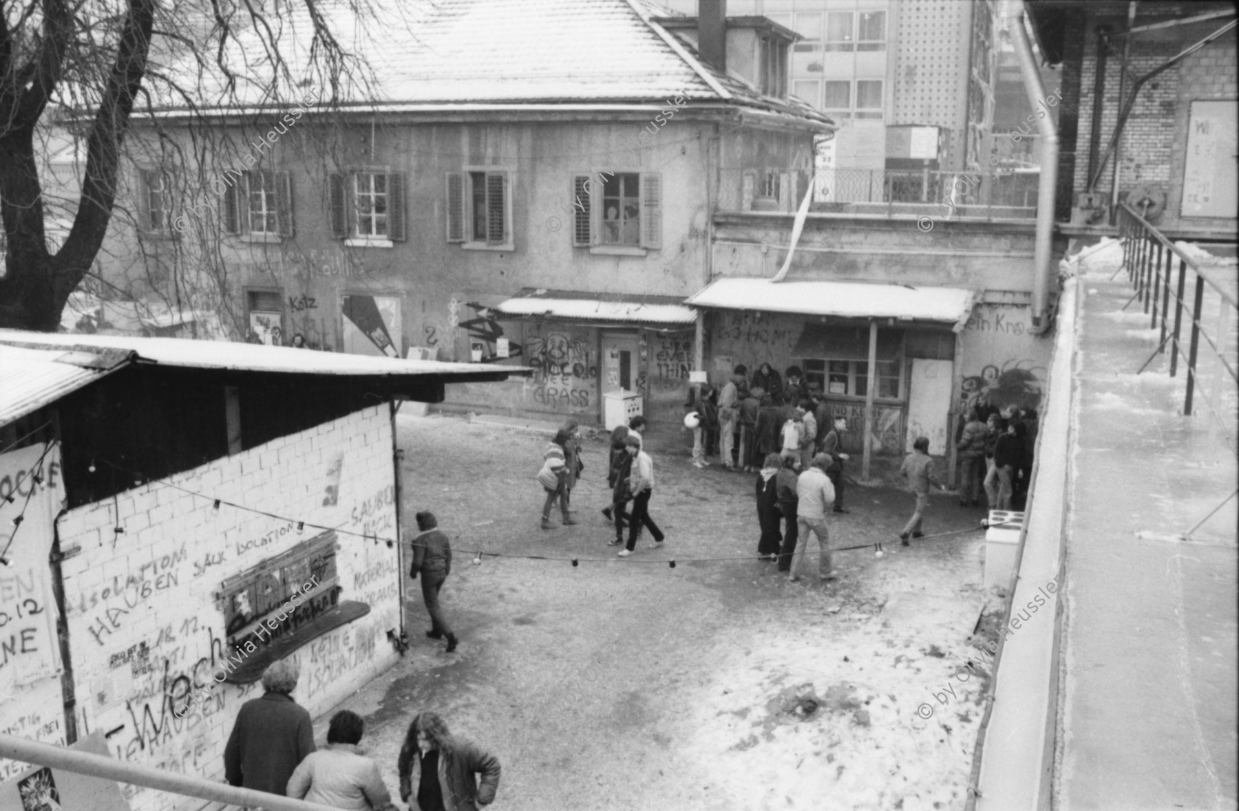 Image of sheet 19820030 photo 7: Im autonomen Jugendzentrum AJZ im Winter in Zuerich 1982.
Jugendbewegung Zürich