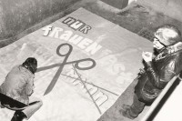 Image of sheet 19820040 photo 3: Kreis fünf 5 Swiss Switzerland Europe people persons graffiti  Banner Women Woman occupied house housing Bewegung room smoke Zusammenleben