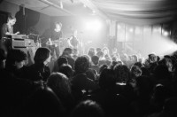 Image of sheet 19820040 photo 36: Frauenfest. Babs Hiestand, Karin Gietzendanger mit der Gruppe Draske Saxophonistin aus der BRD im AJZ
Ajz concert music band rock punk women Publikum
Jugendbewegung Jugendzentrum Jugendhaus
Zürich youth movement 1982 √ 
Kreis fünf 5 Swiss Switzerland Europe people persons Women Woman occupied house housing Bewegung room smoke Zusammenleben concert music band women protest
