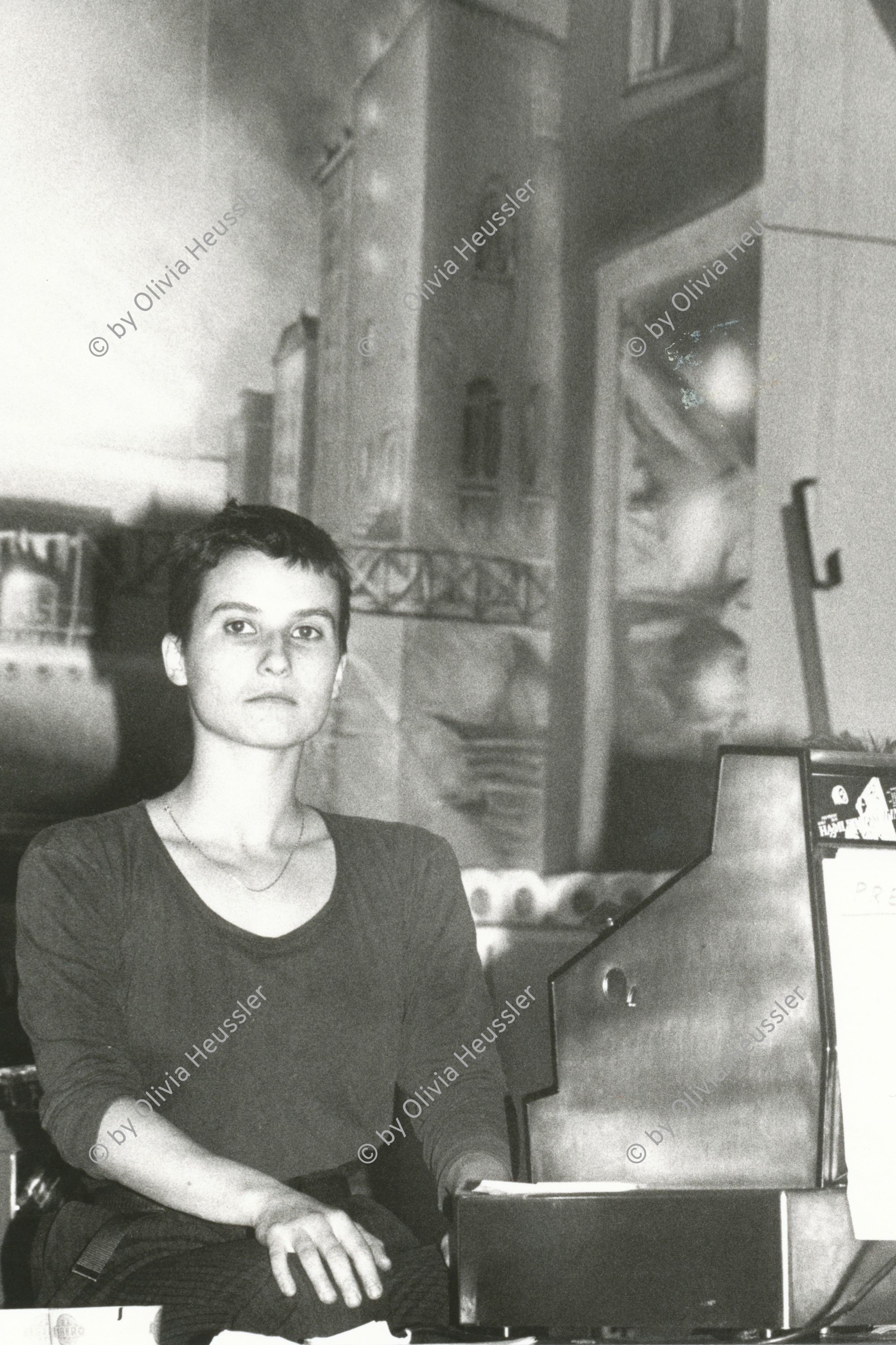 Image of sheet 19820260 photo 19: Theaterspektakel. Levante Portrait Anne Barbara Schaub.
Zürich Jugendbewegung Kultur Zürich 1982 √