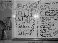 Image of sheet 19820290 photo 15: Rote Fabrik. (Innenansicht) Café Restaurant Ziegel oh Lac Graffiti. 
culture art public
Zürich Jugendbewegung Kultur Zürich 1982 √
Ausstellung 2020 Ziegel oh Lac
Swiss Switzerland Schweiz Svizzera Suisse Europe