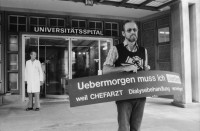 Image of sheet 19820330 photo 5: Dialysenpatient Zalaba wird in Universitätsspital Zürich Behandlung verweigert, 1982.