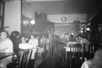 Image of sheet 19820351 photo 14: Tunesien, Restaurant Helvetia Helvti, Zürich , Olivia im Zug.