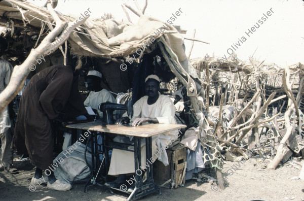 Image of sheet 19823005 photo 101: Aegypten und Sudan mit Jeeps für Eritrea 1982.