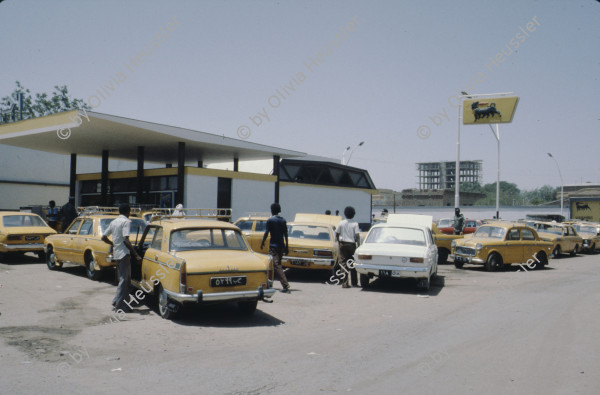 Image of sheet 19823005 photo 110: Aegypten und Sudan mit Jeeps für Eritrea 1982.