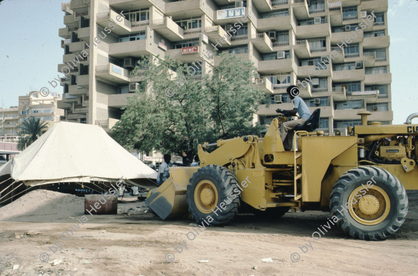 Image of sheet 19823005 photo 27: Sudan mit Jeeps für Eritrea 1982.