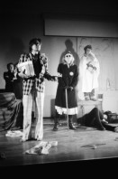Image of sheet 19830020 photo 17: In der Kunsthochschule Pierre's in Stuttgart sitzt ein Modell. Kleine Objekte von Pierre Thomé. Für Kernfusion Ja zur Kernkraft! Zwei Unterschriftensammler in Stuttgart. Deutschland 
Theater in Zürich mit Cathy O'Hare u.v.a. Aussersihler Casino. Peter Angst und Livia Risch und Cathy Olivia Heussler und Zwitschy. Volk und Elektrizität Masten. Zürioberland. Zürcher Oberland Zürich