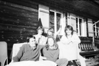 Image of sheet 19830020 photo 36: In der Kunsthochschule Pierre's in Stuttgart Kleine Objekte von Pierre Thomé. Deutschland BRD √