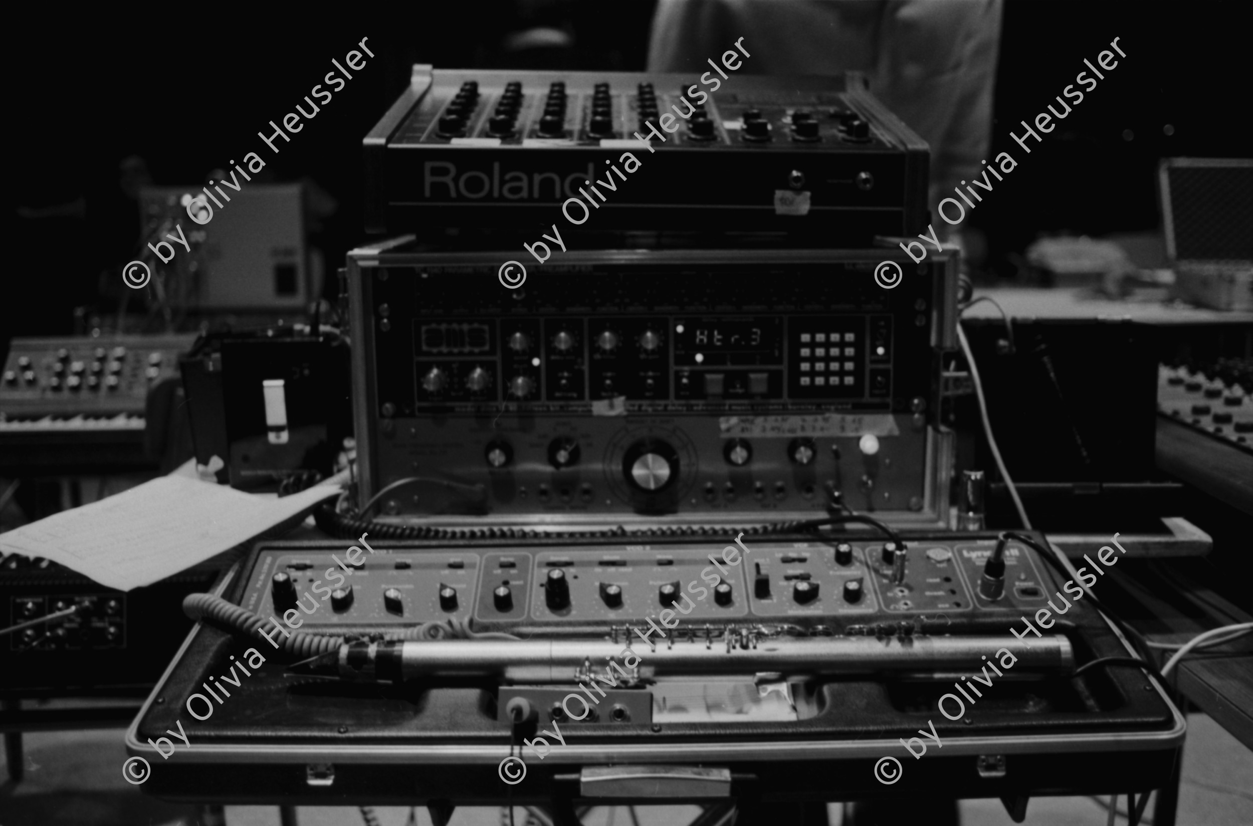 Image of sheet 19830050 photo 10: Computermusik im DRS Studio in Zürich mit Brain Tiket Bruno Spörri etc. 26 und 34. WOZ