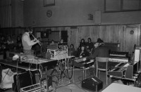 Image of sheet 19830050 photo 21: Computermusik im DRS Studio in Zürich mit Brain Tiket Bruno Spörri etc. 26 und 34. WOZ