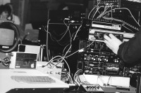 Image of sheet 19830050 photo 35: Computermusik Elektronische Musik im DRS Studio in Zürich mit Brain Tiket Bruno Spörri √