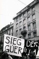 Image of sheet 19830070 photo 12: 'Sieg der Guerilla'.  Paradeplatz  Zürich 1983
√