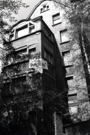 Image of sheet 19830100 photo 13: Besetzung an der Vogelsangstr. Städtisches Krankenheim Vogelsang. Hausbesetzung Wohnungsnot Zürich 1983 √