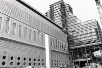 Image of sheet 19830150 photo 3: Postgebäude PTT Paketzentrum Briefverteilzentrum Mülligen. Schlieren. Architekt Theo Hotz Zürich 1983 √