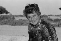 Image of sheet 19830230 photo 10: Enten im Teich bei Murcia. Nachts. Palmen sind mit Eisen befestigt. Portrait Hey Heussler und Ruth Guggenheim- Heussler. Olivia Kirchturmspitz. Fiesta de la Merced Barcelona. Heilige Jungfrau Maria wird durch die Menge getragen. Explosionen von Feuerwerkskörper. Barcelona Spanien 1983
La Mercè (Catalan pronunciation: [ɫə mərˈsɛ]) is the annual festival (festa major in Catalan) of the city of Barcelona in Catalonia, Spain. It has been an official city holiday since 1871, when the local government first organized a program of special activities to observe the Roman Catholic feast day of Our Lady of Mercy, La Mare de Déu de la Mercè in Catalan. Although the actual feast day is September 24, the festivities begin a few days beforehand