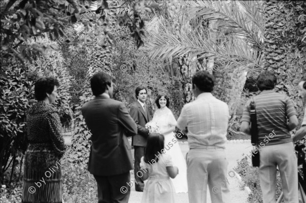 Image of sheet 19830230 photo 4: Enten im Teich bei Murcia. Nachts. Palmen sind mit Eisen befestigt. Portrait Hey Heussler und Ruth Guggenheim- Heussler. Olivia Kirchturmspitz. Fiesta de la Merced Barcelona. Heilige Jungfrau Maria wird durch die Menge getragen. Explosionen von Feuerwerkskörper. Barcelona Spanien 1983
La Mercè (Catalan pronunciation: [ɫə mərˈsɛ]) is the annual festival (festa major in Catalan) of the city of Barcelona in Catalonia, Spain. It has been an official city holiday since 1871, when the local government first organized a program of special activities to observe the Roman Catholic feast day of Our Lady of Mercy, La Mare de Déu de la Mercè in Catalan. Although the actual feast day is September 24, the festivities begin a few days beforehand