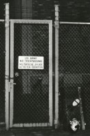 Image of sheet 19830300 photo 33: Frankfurt Hausen Mittelstreckenraketen Depot US- Armee Frankfurt a. Main. Germany Deutschland 1983 √
protest against deployment of U S Medium-range missiles
© 1983, by OLIVIA HEUSSLER / www.clic.li