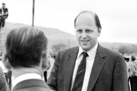Image of sheet 19840190 photo 1: Portrait John Dimitri Negroponte. Negroponte is an American diplomat.
Las Tapias, Tegucigalpa, Honduras, April 1984
John Dimitri Negroponte, honduranischer US -Botschafter,
auch «Puente Negro» genannt, arbeitete eng mit
dem CIA -Büro Zentralamerikas zusammen.
Las Tapias, Tegucigalpa, Honduras, April 1984
Aus: «Der Traum von Solentiname» EPF, Zürich 
«El Sueño de Solentiname» IHNCA Managua p.45