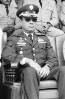 Image of sheet 19840190 photo 37: At the military parade in honor of the new Honduran commander-in-chief, General Walter López Reyes
 
Honduras Mittelamerika Centralamerica 1984 
Desfile militar con motivo del traspaso de poder al nuevo jefe del ejército hondureño,
General Walter López Reyes 


Las Tapias, Tegucigalpa, Honduras, April 1984.