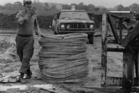 Image of sheet 19840210 photo 36: US-Soldaten Army Armee, arbeiten auf der Militärflughafenbase bei Jamastran, in der Nähe der Grenze zu Nicaragua. Danli Honduras 04.84 Zentralamerika Centralamerica 1984 √
barberwire Stacheldraht