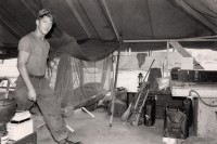 Image of sheet 19840210 photo 5: US-Soldaten auf der Militärflughafenbase bei Jamastran, in der Nähe der Grenze zu Nicaragua. Danli Honduras 04.84 Zentralamerika Centralamerica 1984 √