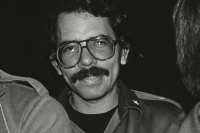 Image of sheet 19840340 photo 14: Am Repliege nimmt auch der sandinistische Revolution Kommandant comandante de la revolución nicaragüense Daniel Ortega teil. Der Auszug wurde Jahr um Jahr mit viel Militär gefeiert. FSLN Sandinismus Sandinisten