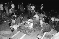 Image of sheet 19840340 photo 28: Am Repliege nimmt auch der sandinistische Revolution Kommandant Daniel Ortega teil. Der Auszug wurde Jahr um Jahr mit viel Militär gefeiert. 1979 fielen viele ZivilistInnen nachdem Somoza die Flüchtenden frühmorgens vor Massaya mit Bombern aus der Luft beschossen hatte. Schlafende Soldaten EPS liegen auf der Strasse Managua-Massaya. Kanonen und Panzerwagen. Panzerfahrzeug Tank  russische Tanks aus der Sovietunion. Sandinismus Sandinisten Managua Nicaragua 1984
Russian tank tanc soviet panzer soldier woman women army sandinist El Repliege
Each year, the Sandinista army protest the attack on the civilians before the Revolution by somoza somocist troops in a rally from Managua to Masaya