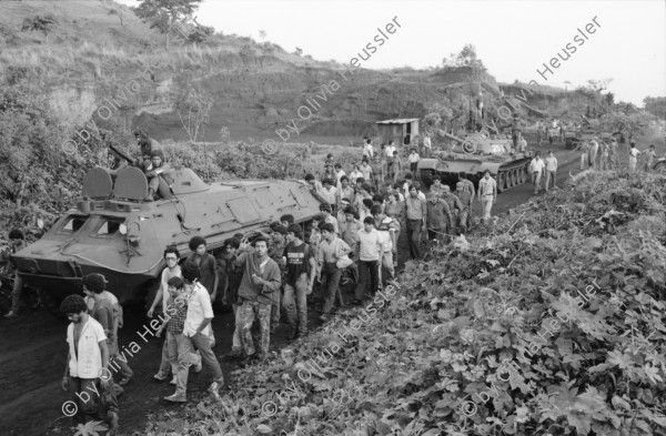 Image of sheet 19840340 photo 37: Nicaragua 1984
Russian tank tanc soviet panzer soldier woman women army sandinist El Repliege
Each year, the Sandinista army protest the attack on the civilians before the Revolution by somoza somocist troops in a rally from Managua to Masaya