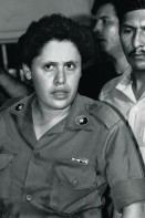 Image of sheet 19840470 photo 15: sandinistische Cmdte. Kommandantin Dos, Dora Maria Tellez schreibt sich für die Wahlen vom November 1984 ein. Managua Nicaragua 1984 √
Out of: Der Traum von Solentiname  /  The dream of Solentiname  /  El sueño de Solentiname page 57
Dora María Téllez, que fue guerrillera y cabecilla de la legendaria toma del Palacio Nacional (1978), en la que fue puesto en libertad Tomás Borge, se inscribe para las elecciones a la presidencia. Su partido, el Movimiento Renovador Sandinista (MRS), fue ilegalizado en 2008 por el Consejo Supremo Electoral de Ortega. Managua, 1984
Dora María Téllez, registering to vote for president. She is a former guerilla and leader of the legendary seizure of the National Palace in 1978, during which Tomás Borge was liberated. Her party, Movimiento Renovador Sandinista (MRS), was banned by the pro-Ortega electoral council in 2008. Managua, 1984